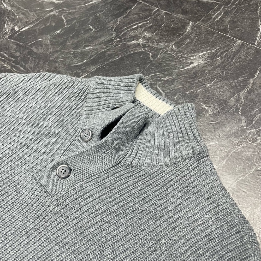 American Rag Gray Ribbed Sweater